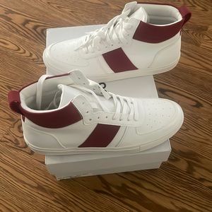 Mens size 10 Abound Sneakers